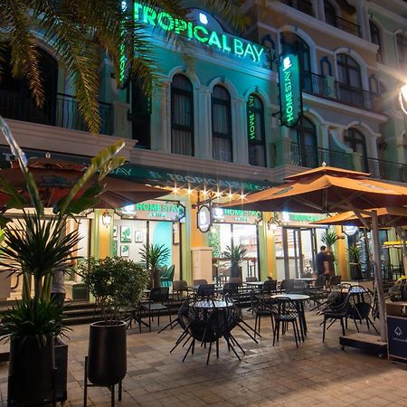 Tropical Bay Grand World Phu Quoc Hotel Exterior photo