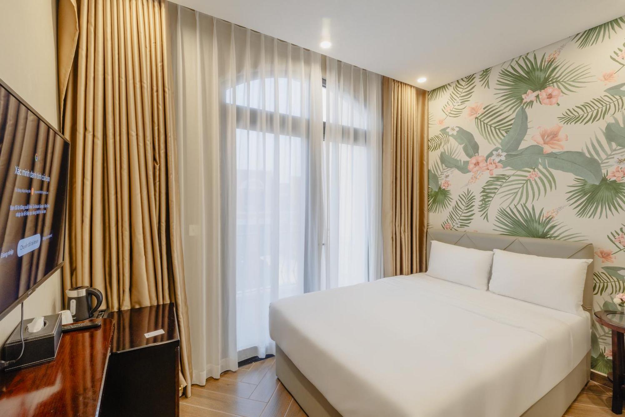 Tropical Bay Grand World Phu Quoc Hotel Exterior photo